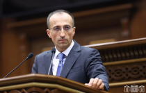 Լավ, ասենք մենք ու ժողովուրդը մի ամիս լսեցինք ձեր մտքի գոհարները, բա ապրիլի 1-ից հետո ի՞նչ եք անելու. Թորոսյան