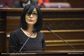 Բազմաթիվ առյուծասերներ և առյուծավախներ չեն կարող Նիկոլ Փաշինյանի նման պարզ ճակատով  մտնել որևէ բակ և ասել՝  դիմակ կրեք, ժողովուրդ ջան