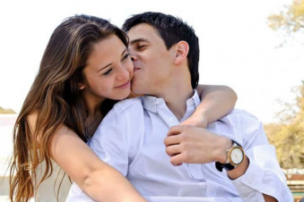 Վեց տարբերություն կապվածության եւ խորը զգացմունքների միջեւ