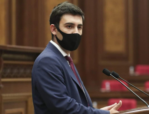 Սոս Ավետիսյանի արձագանքը Վահե Էնֆիաջյանին