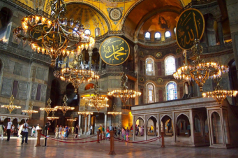 Թուրքիան Սուրբ Սոֆիայի տաճարում նամազների ժամանակ հատուկ լուսավորությամբ կքողարկի քրիստոնեական խճանկարներն ու որմնանկարները