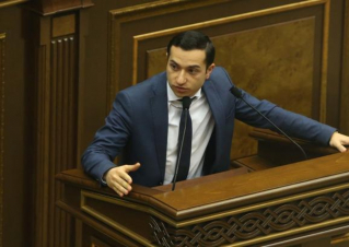 Բաց ենք քննարկումների համար, բայց թույլ չենք տա, որ որևէ մեկն ԱԺ պատգամավորներին խաղի կանոններ թելադրի. Մխիթար Հայրապետյան