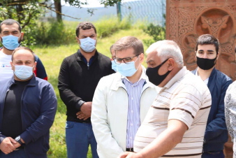 «Հանուն Հանրապետության» քաղաքական նախաձեռնության անդամները Գեղարքունիքի մարզի Վահան գյուղում են. լուսանկարներ