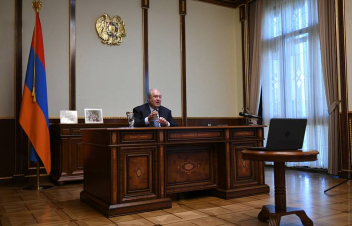 Արմեն Սարգսյանը մասնակցել է «Հայաստանն ու աշխարհը. կառուցելով կայուն ապագա» միջազգային ամառային դպրոցի առաջին դասին