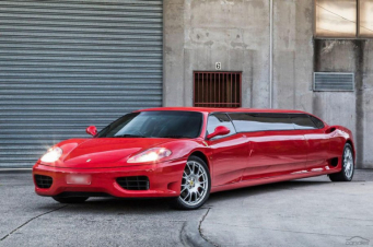 Ավստրալացին շքեղ Ferrari-ն վերածել է լիմուզինի (լուսանկարներ)
