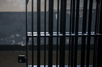 Դատապարտյալին մեղադրանք է առաջադրվել՝ «Արթիկ» ՔԿՀ-ի աշխատակիցների նկատմամբ սպանության փորձ կատարելու համար