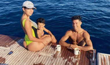 Ռոնալդուն և Ջորջինան վայելում են հանգիստը ծովում. լուսանկար