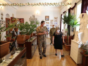 Ջալալ Հարությունյանն այցելել է անհայտ կորած ազատամարտիկների հարազատների միություն