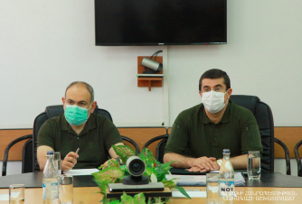 Արայիկ Հարությունյանն ու Նիկոլ Փաշինյանը Պաշտպանության բանակի շտաբում մասնակցել են ծառայողական խորհրդակցության