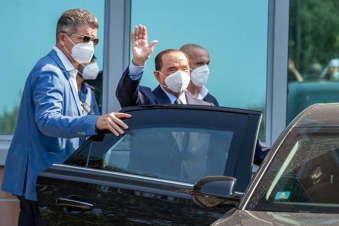 COVID-19-ով վարակված Բեռլուսկոնին ապաքինվել և դուրս է գրվել հիվանդանոցից