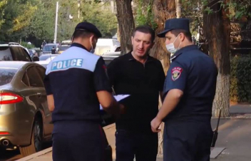 Գևորգ Պետրոսյանի նկատմամբ դիմակ չկրելու համար կրկին վարչական արձանագրություն կազմվեց