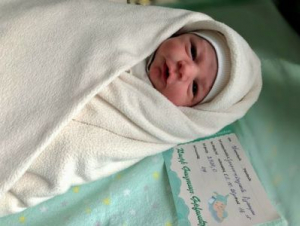 Քիչ առաջ լույս աշխարհ եկավ Արցախից Երեւան եկած փոքրիկ Արթուրը