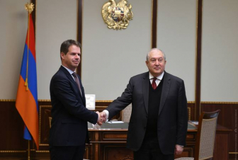 Արմեն Սարգսյանը հանդիպել է ՀՀ-ում Ֆրանսիայի դեսպանի հետ