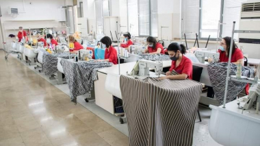 Մեր սիրելի Մանկանը զինվորի համար տաք ծածկոցներ է արտադրում 