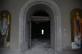 Սա եկեղեցում վիրավորված լրագրողի ժամացույցն է․ Արծրուն Հովհաննիսյանը լուսանկար է հրապարակել