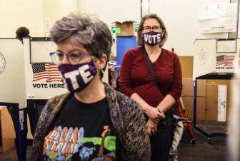 ԱՄՆ-ում պաշտպանական դիմակները նախընտրական քարոզչության միջոց են դարձել