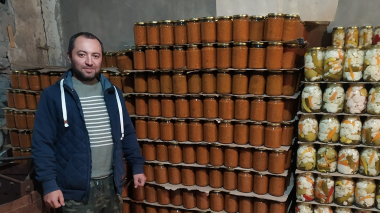 Հետևում շարվածը տասնյակ մարդկանց աշխատանքի ու նվիրվածության արդյունք է