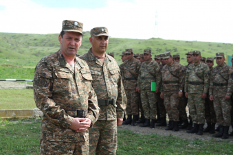 Այսօր հեռախոսազրույց եմ ունեցել Արցախի հերոս, գեներալ-լեյտենանտ Ջալալ Հարությունյանի հետ և շնորհավորել նրա ծննդյան տարեդարձը