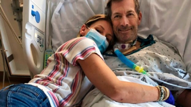 Տղամարդը COVID-19-ի պատճառով զրկվել է ձեռքի 8 մատներից