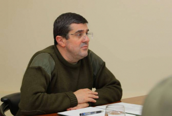 Արայիկ Հարությունյանը ընդհունել է զինվորական դատախազ Վահե Հարությունյանի գլխավորած պատվիրակությանը