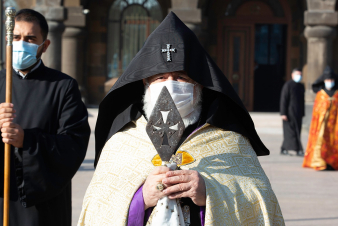 Դուրս է բերվել Աստվածամուխ Սուրբ Գեղարդը