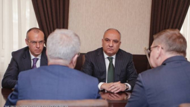 ՀՀ զինդատախազը հանդիպել է զոհված և անհետ կորած զինծառայողների ծնողների և հարազատների հետ