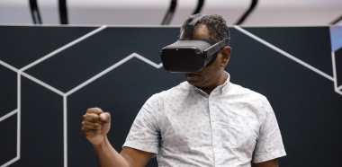Apple-ը մշակում է վիրտուալ իրականության իր առաջին սաղավարտը