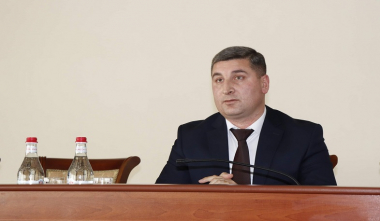 Սանոսյանը Գեղարքունիքի մարզի դպրոցների տնօրենների հետ քննարկել է կրթական համակարգի խնդիրները