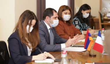 Նախարար Պապիկյանն ընդունել է Զարգացման ֆրանսիական գործակալության փոխտնօրենին