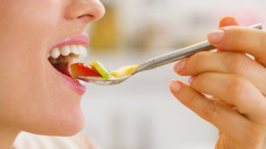 Թղթի համով սնունդ. այս անսովոր ախտանիշը կարող է վկայել կորոնավիրուսի մասին