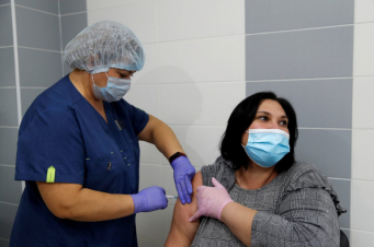 Մեծ Բրիտանիայում նոր գիտափորձ է սկսվել. մարդկանց 2 տարբեր պատվաստանյութեր կներարկեն «Քովիդ-19»-ի դեմ