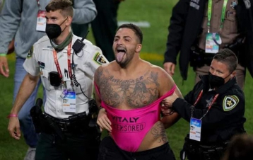 Ամերիկացին հարստացել է «Սուպերբոոուլի» ժամանակ խորամանկորեն մարզադաշտ ներխուժելու շնորհիվ  