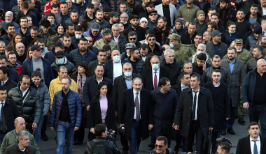 Վարչապետի համակիրների երթն ավարտվեց. Փաշինյանը ընդդիմությանը կոչ արեց դադարեցնել ակցիաները և քննարկումներ սկսել