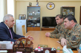 ՀՀ պաշտպանության նախարարին են ներկայացվել ընթացիկ խնդիրներն ու ուսումնական տարվա պլանային միջոցառումները