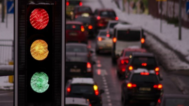 Կոմիտասի պողոտայի լուսացույցները երթևեկելի մասի աջ կողմից կտեղափոխվեն և կտեղակայվեն երթևեկելի մասի վրա