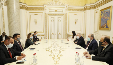 Վարչապետ Փաշինյանն ընդունել է Իրաքի պաշտպանության նախարարի գլխավորած պատվիրակությանը