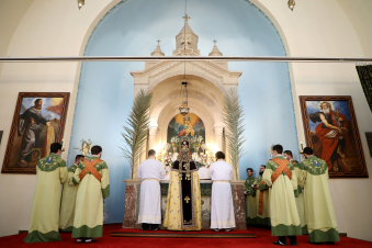 ԾԱՂԿԱԶԱՐԴԻ ՏՕՆԸ ԱՆԹԻԼԻԱՍԻ ՄԱՅՐԱՎԱՆՔԻՆ ՄԷՋ