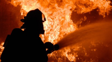 Վանաձորում մթերային խանութն ամբողջությամբ այրվել է