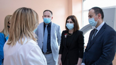 Ուռուցքաբանության ազգային կենտրոնում բաժանմունքներ են բացվել․ բացմանը ներկա են գտնվել Ավանեսյանն ու Թորոսյանը