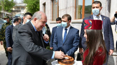 Արմեն Սարգսյանն այցելել է Սյունիքի մարզի մի շարք համայնքներ