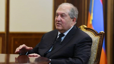 Նախագահ Արմեն Սարգսյանը դարձել է ՍԴ-ի «հաճախորդը».   «հրապարակ». 