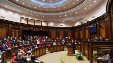 Մեկնարկել է ԱԺ արտահերթ նիստը. օրակարգում ընդգրկված է 2 հարց