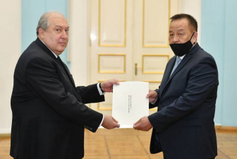 Արմեն Սարգսյանին հավատարմագրերն է հանձնել Հայաստանում Մոնղոլիայի նորանշանակ դեսպանը