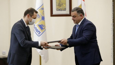 Երևանի և Ստեփանակերտի քաղաքապետերը ստորագրել են 2021-2023թթ. համագործակցության ծրագիրը