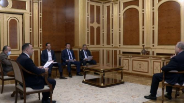 ՀՀ նախագահը գիտության զարգացման հարցեր է քննարկել բարձր տեխնոլոգիաների, էկոնոմիկայի ոլորտների պատասխանատուների, FAST-ի գործադիր տնօրենի հետ