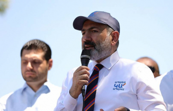 Նախկին ԳՇ պետը, որ հիմա Օհանյանի թիմում է, թող կանգնի ասի ով է Շուշին հանձնելու հրամանը տվել, ինչու է հանձնել. Փաշինյան