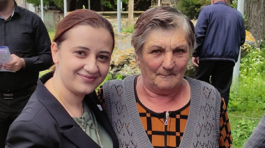 Այսօր գործընկերոջս հետ ծաղիկներ խոնարհեցինք Շիրակի մարզի՝  պատերազմում զոհված մեր հերոսների շիրիմներին. Պալյան