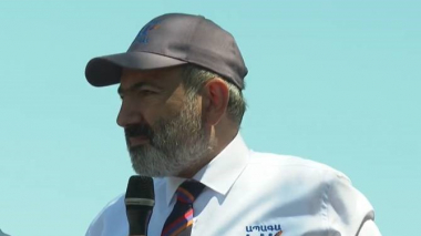 Ազգային միասնության ավտոերթով հասանք Սյունիք. չնախատեսված կանգառ «Զանգեր»-ի մոտ. Փաշինյան