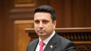 Սյուզի Բադոյանը ստախոս է, ես դեռ չեմ քվեարկել. Ալեն Սիմոնյան