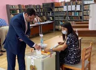 Քվեարկեցի հանուն մեր ապագայի. Սուրեն Պապիկյան